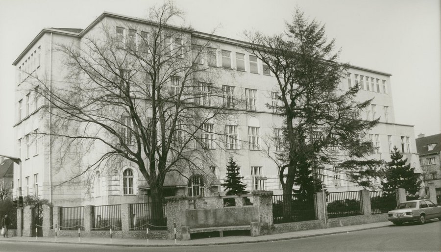 Volksschule Neustadt - Grillparzerstraße