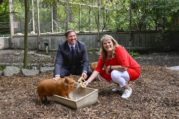 Tiergarten - Bürgermeister und Vizebürgermeisterin zu Besuch