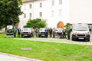 Neue Fahrzeuge Stadtgärtnerei Kommunale Dienste