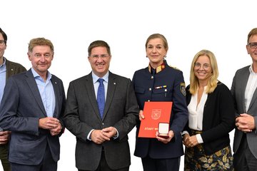 Verdienstmedaille Heigert Rabl KroiĂ Schinninger Raggl Ganzert