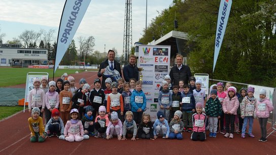 Laufolympiade Gruppenbild Kindergarten Kroiß Schinninger
