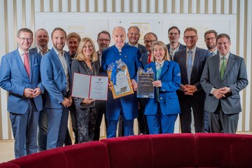 Verdienstmedaille Gold Homar EMV NR LR StS © Niko Spasic