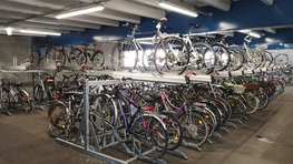 Bild: Fahrradabstellplätze ÖBB Parkdeck