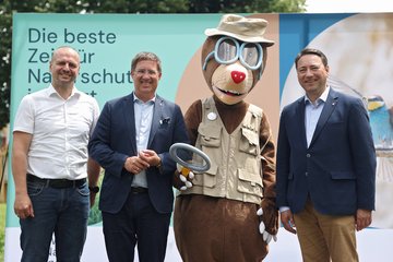 Umweltschutzpreis 2025 Haimbuchner Rabl Rammerstorfer © Land OÖ Daniel Kauder