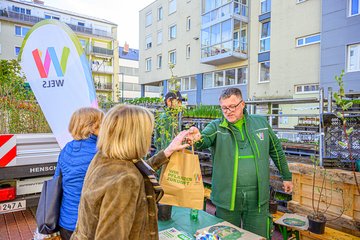Stadtgärtnerei Tag des Baumes Wochenmarkt