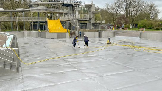 Welldorado Freibad Vorbereitungsarbeiten