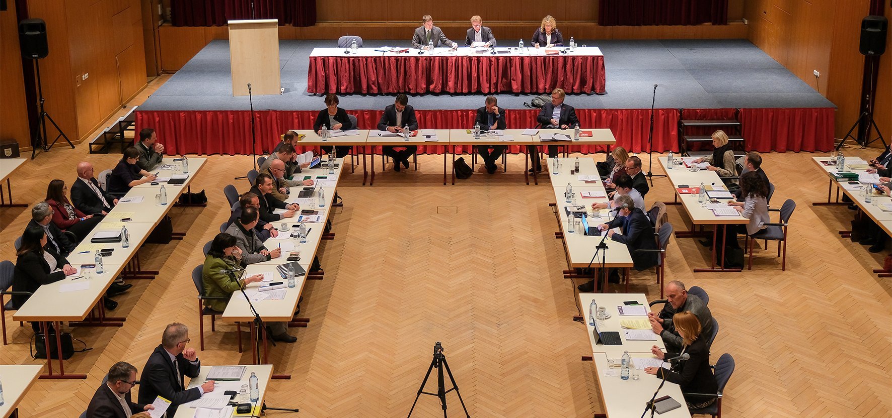 Bild des Gemeinderates der Stadt Wels bei einer Sitzung