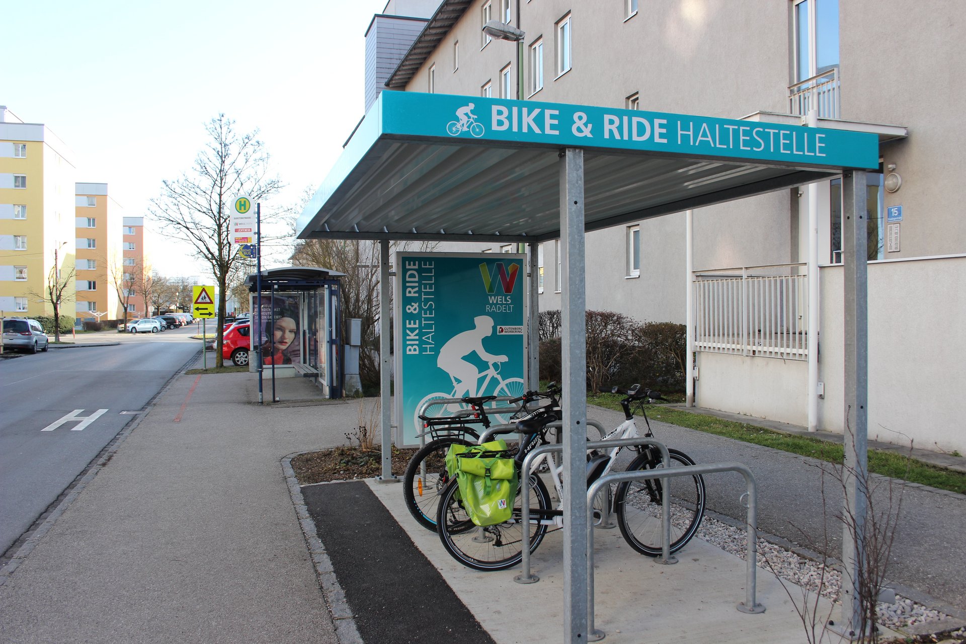 Foto einer Bike and Ride Haltestelle