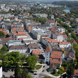 Luftbild vom Stadtplatz Wels