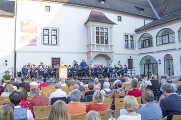 Eröffnung Sonderausstellung Wels 800 Burggarten Stadtmusik 1