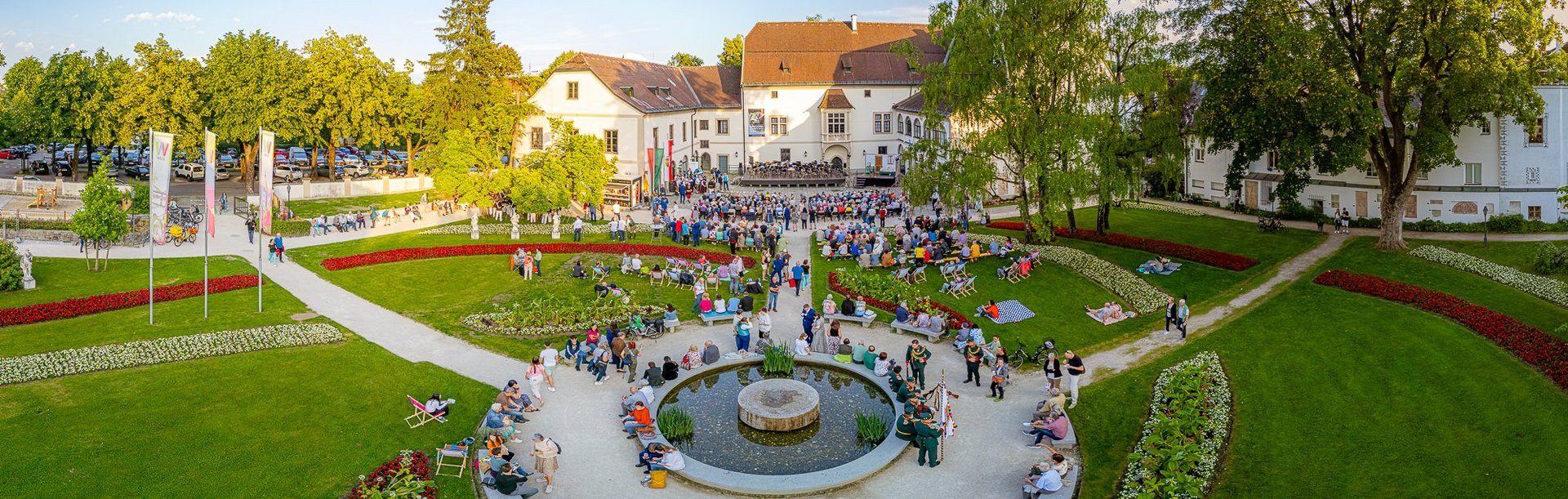 Burggartenkonzerte im Burggarten der Burg Wels