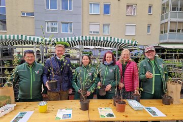 Tag des Baumes Wochenmarkt Kroiß Raggl