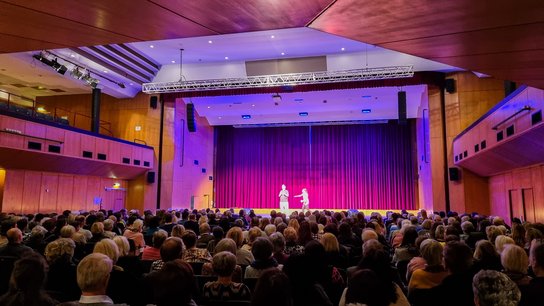 Kabarett Frauentag Saal