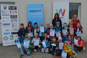 Laufolympiade Gruppenbild Kindergarten