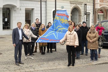 Fahne 16 Tage gegen Gewalt an Frauen