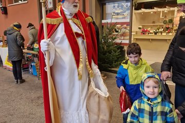 Nikolaus Wochenmarkt