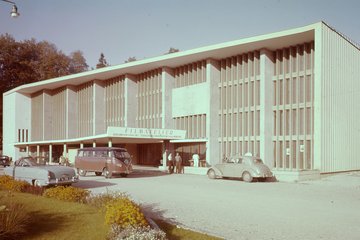 PK Stadtarchiv Bildband Weinkost