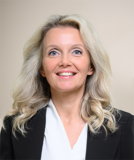 Portrait Dienststellenleiterin Dr. Claudia Folger