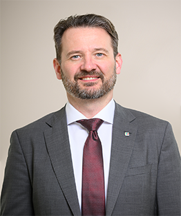 Portrait Abteilungsleiter Mag. Georg Parzmayr