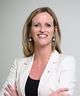 Portrait Dienststellenleiterin Mag. Barbara Lehner, BSc MSSc