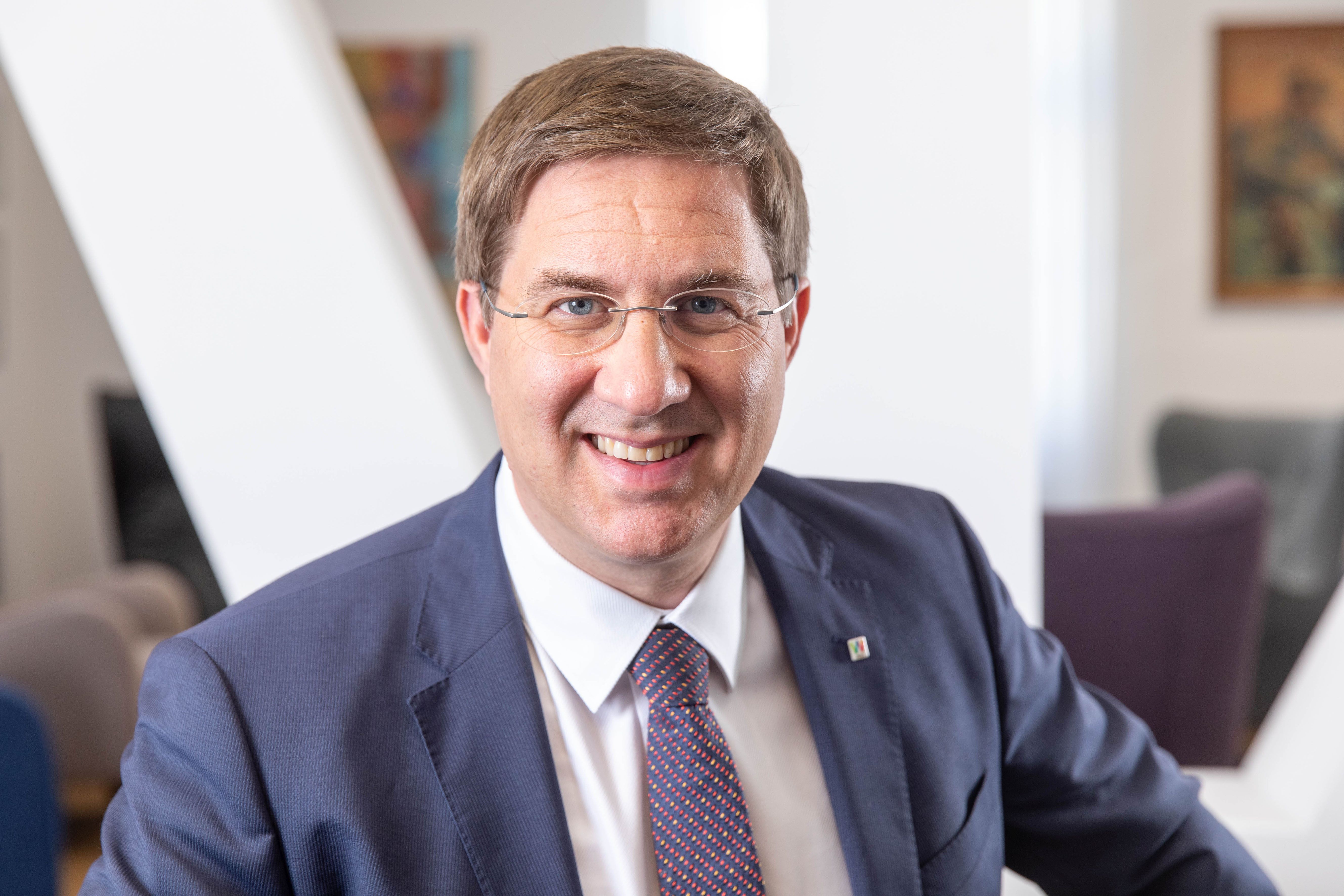 Dirk Schäfers & Dr. Andreas Wels Wels hat sich verändert - Fünf Jahre Bürgermeister Dr. Andreas Rabl